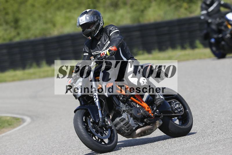 Archiv-2025/09 22.04.2025 Cornu Master School ADR/gruen-vert/3